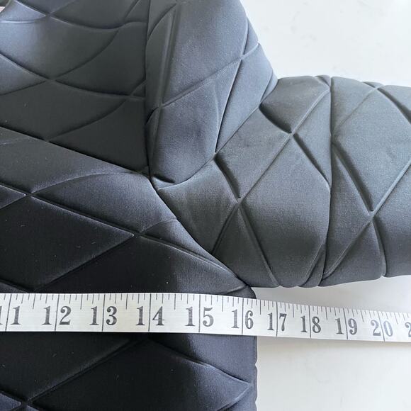 MSGM 3/4 Sleeve Neoprene Cropped Quilted Top Black Women's Size 40/S - Picture 4 of 9